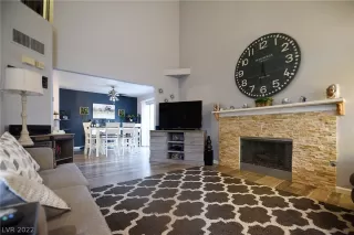 Photo #6: 2426699 Listing 