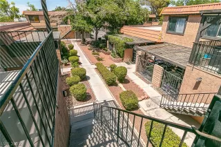 Photo #3: 2426708 Listing