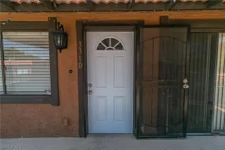 Photo #6: 2426708 Listing