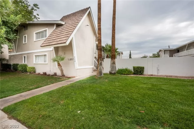 MLS: 2426711 Condo For Sale
