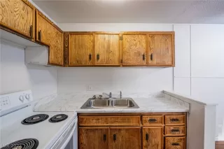 Photo #5: 2426711 Listing 