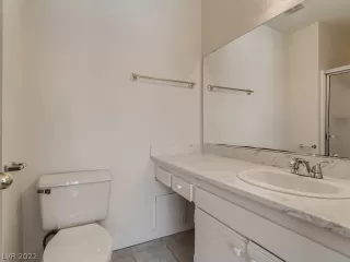 Photo #6: 2426763 Listing