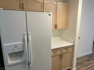 Photo #5: 2426768 Listing 