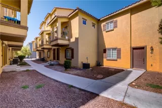 Photo #2: 2426812 Listing 