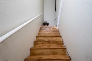 Photo #3: 2426812 Listing 