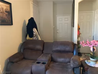 Photo #6: 2426820 Listing 