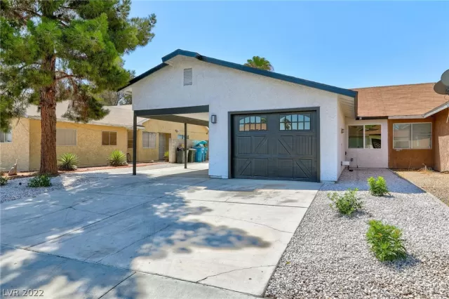 MLS: 2426826 Condo For Sale
