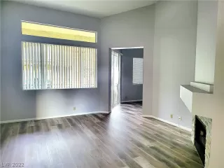 Photo #3: 2426833 Listing 