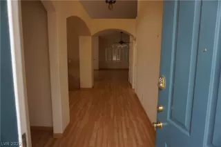 Photo #2: 2426872 Listing 