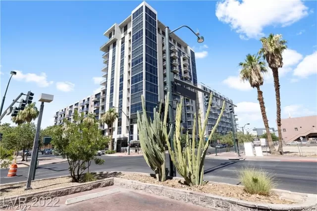 MLS: 2426910 Condo For Sale