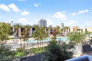 Photo #2: 2426910 Listing