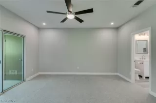 Photo #5: 2426918 Listing