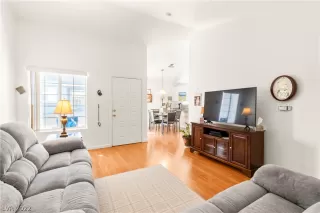 Photo #2: 2426927 Listing