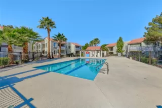 Photo #1: 2426933 Listing