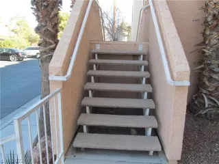 Photo #3: 2426937 Listing 