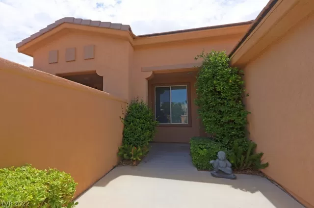 MLS: 2426951 Condo For Sale
