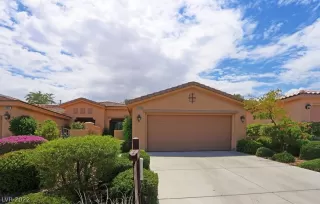 Photo #1: 2426951 Listing 