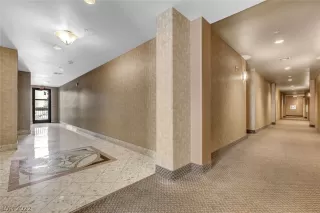 Photo #3: 2426965 Listing