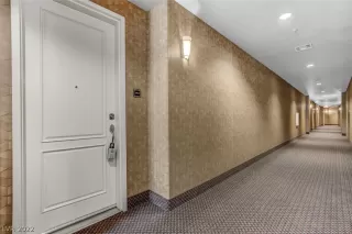 Photo #4: 2426965 Listing