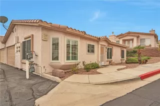 Photo #2: 2426979 Listing 