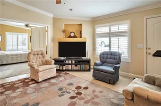 Photo #3: 2426979 Listing 
