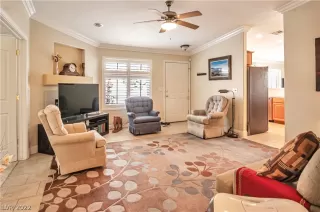 Photo #4: 2426979 Listing 