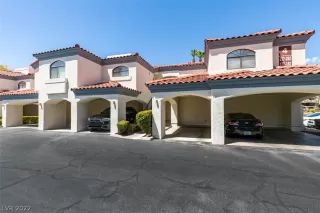 Photo #2: 2426994 Listing