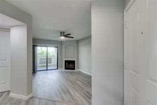 Photo #3: 2426994 Listing