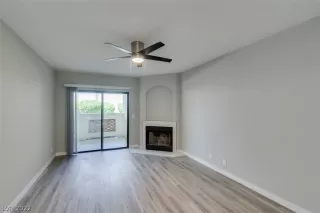 Photo #5: 2426994 Listing