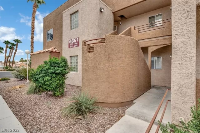 MLS: 2427003 Condo For Sale