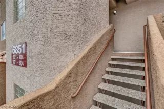 Photo #1: 2427003 Listing