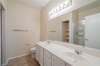 Photo #3: 2427016 Listing 