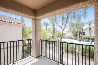 Photo #5: 2427016 Listing 