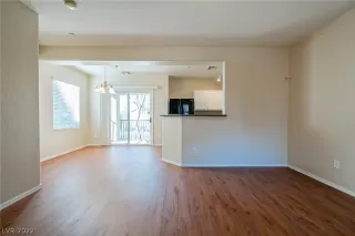 Photo #6: 2427016 Listing 