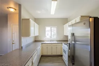 Photo #1: 2427043 Listing