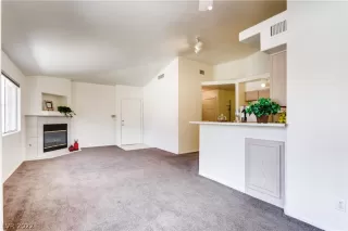 Photo #6: 2427103 Listing