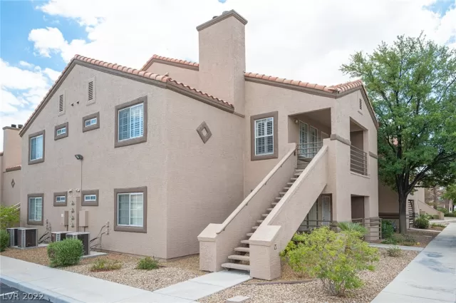 MLS: 2427107 Condo For Sale