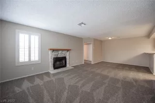 Photo #4: 2427107 Listing 