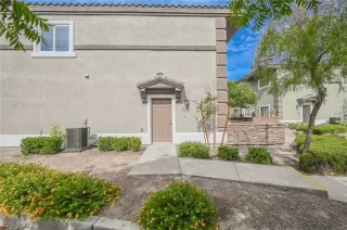 Photo #3: 2427115 Listing