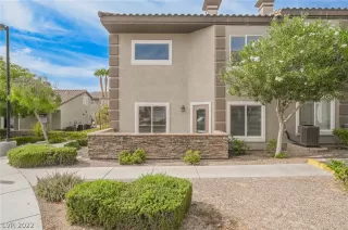 Photo #5: 2427115 Listing