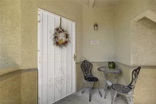 Photo #3: 2427118 Listing 