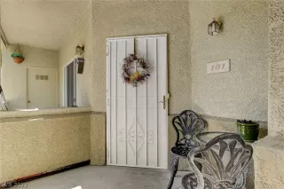 Photo #4: 2427118 Listing 