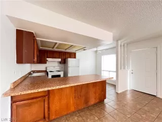 Photo #2: 2427119 Listing 