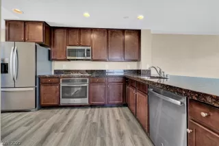 Photo #1: 2427124 Listing 