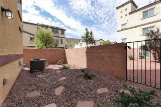 Photo #6: 2427124 Listing 