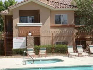 Photo #5: 2427126 Listing