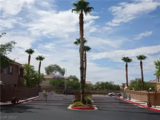 Photo #6: 2427126 Listing