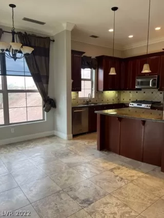 Photo #1: 2427138 Listing 