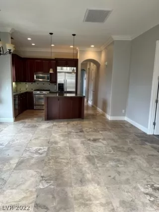 Photo #4: 2427138 Listing 