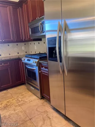 Photo #6: 2427138 Listing 